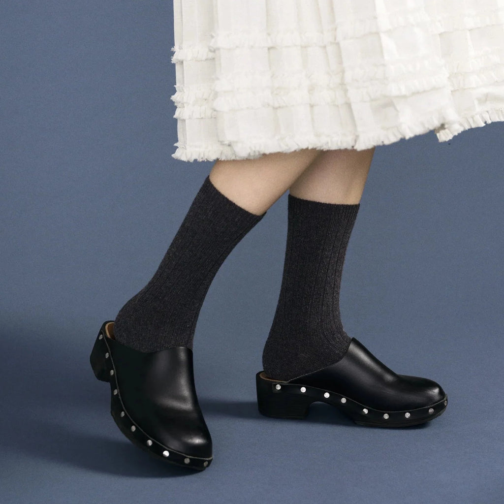 Italia Cashmere Socks in Charcoal