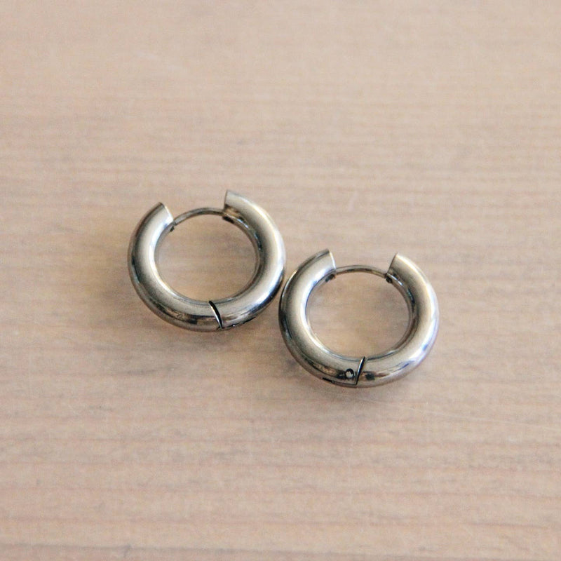 Staple Huggie Hoops in Silver