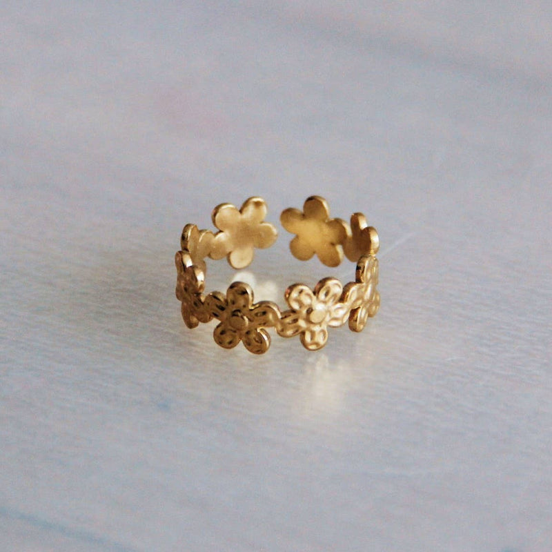 Open Flower Ring in Gold