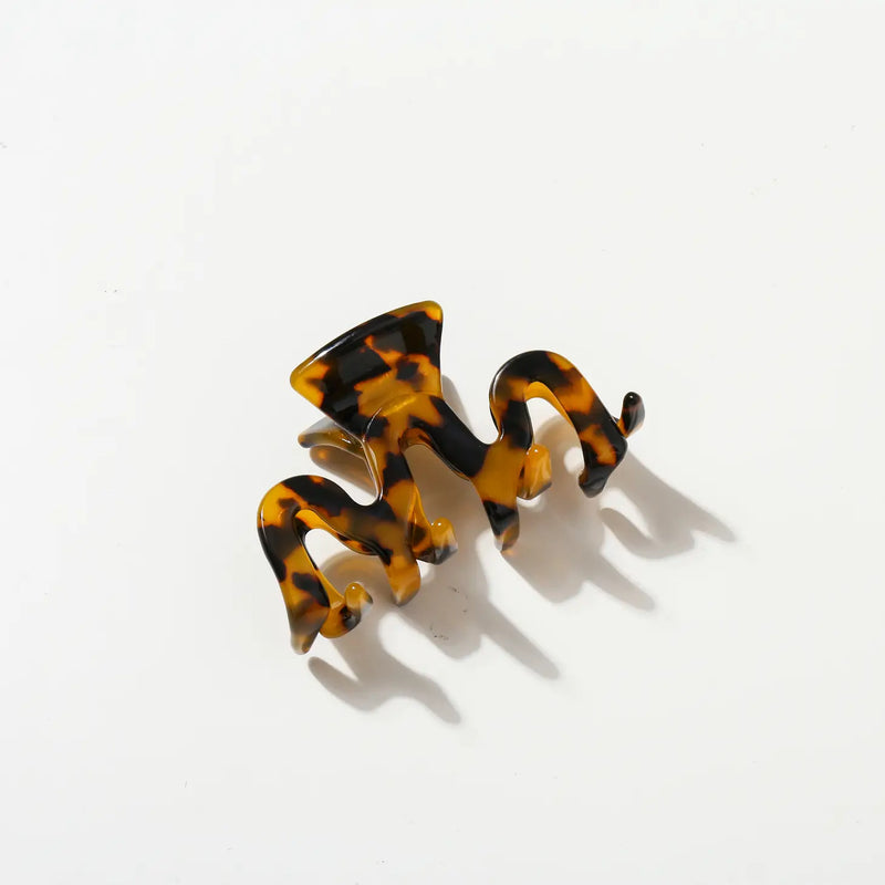 Esmé Claw Clip | Small Wavy Hair Clip