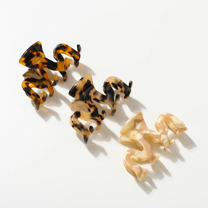 Esmé Claw Clip | Small Wavy Hair Clip